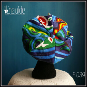Casquette bouffante en coton imprimé bleu à motifs dits "carrelage égyptien" Doublure synthétique unie bleu marine Vue de dos