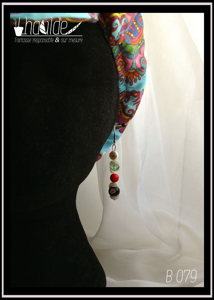 B 079 :: Boucles demi-lunes et millefiori – Image 2