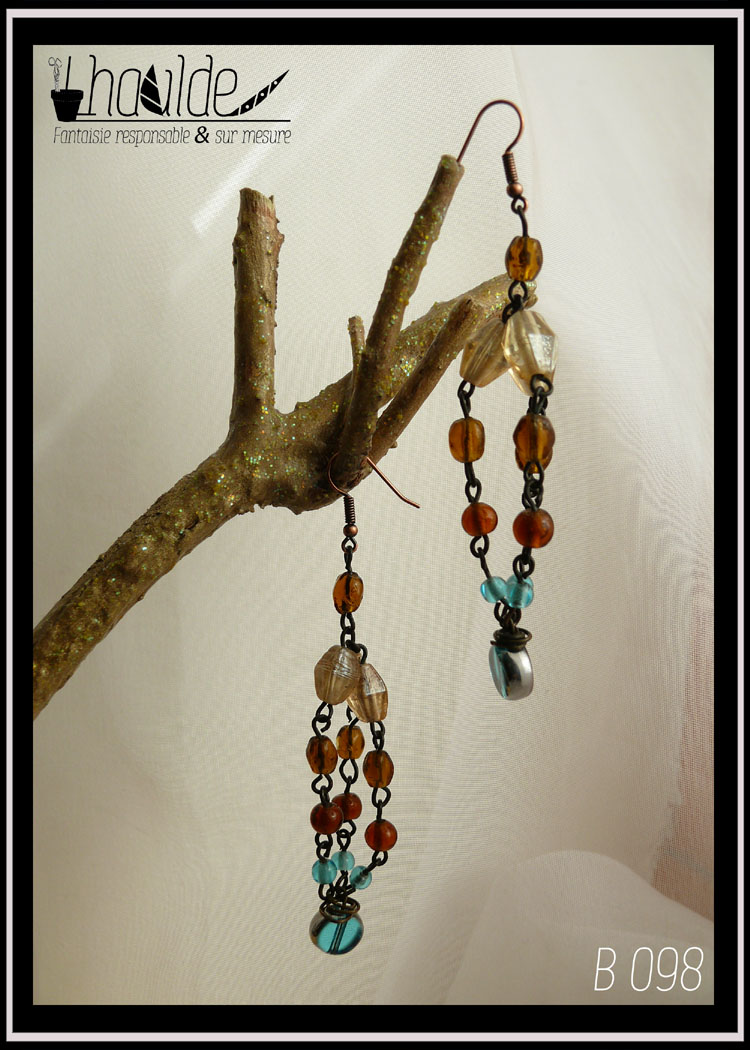 B 098 :: Boucles longues chaînes de perles