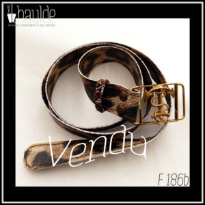 ceinture en simili cuir panthère boucle dorée décorée d'une ancre marine, mention vendu