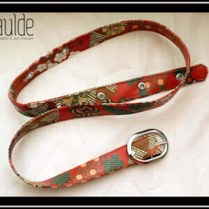Ceinture en simili cuir rouge imprimé motifs floraux d'inspiration japonaise Boucle ovale en acier Sept oeillets en acier