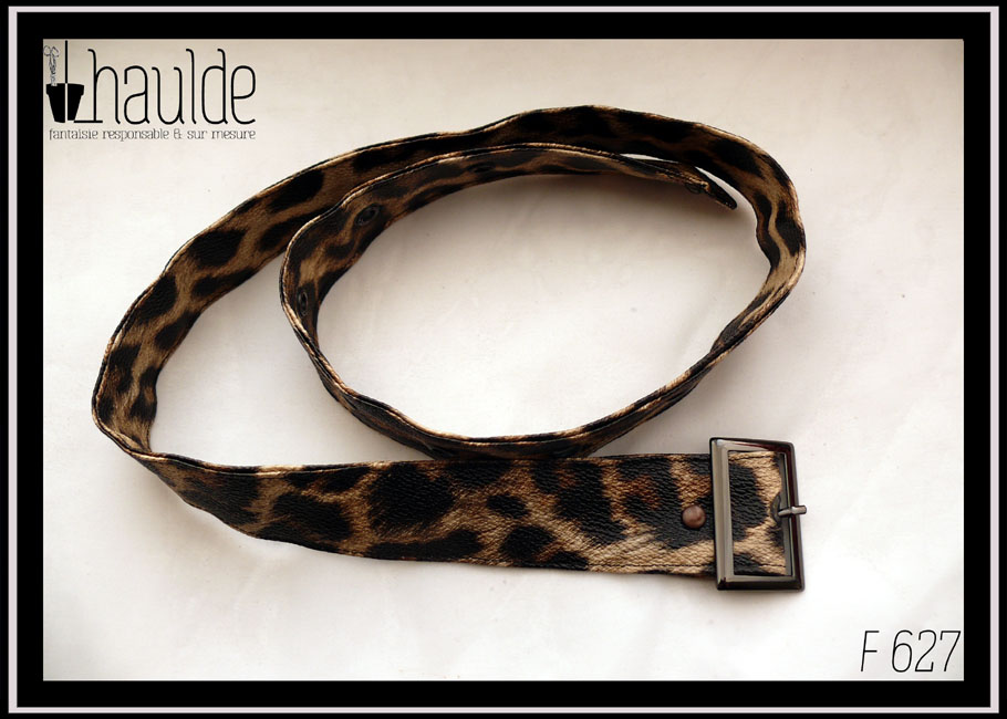 Ceinture en simili cuir imprimé panthère à boucle rectangulaire en acier noir